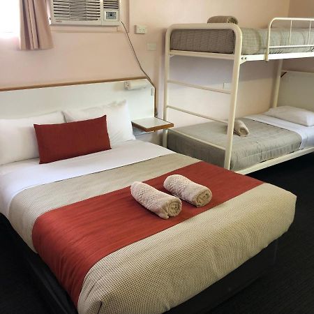 Bradman Motor Inn Cootamundra Kültér fotó